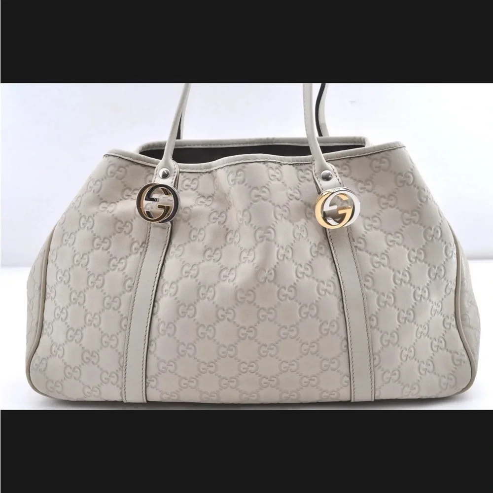 Authentic Gucci Shoulderbag - Picture 3 of 9